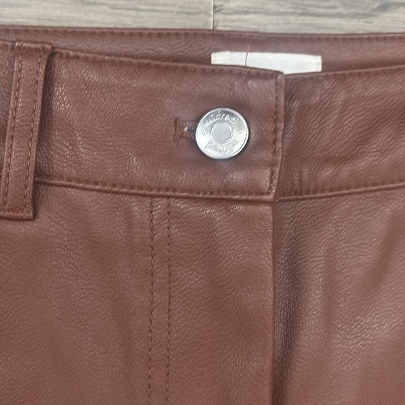 Wilfred Free | Aritzia brown faux leather straight leg pants size 2 - Picture 5 of 12